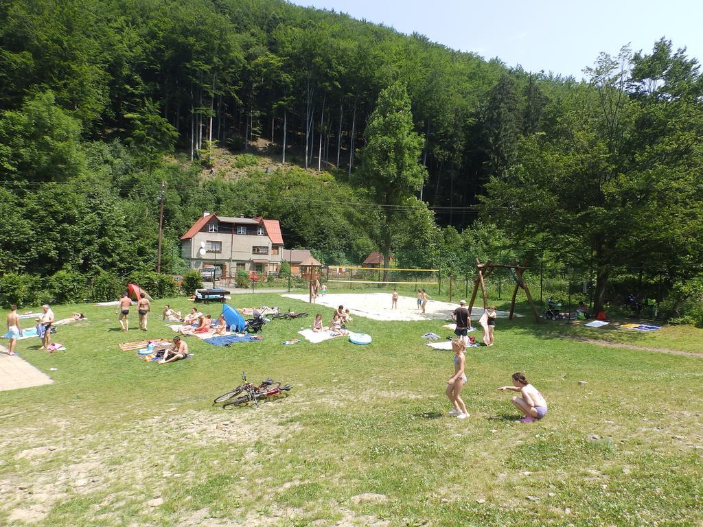 Hotel Penzion Zátiší Komorní Lhotka Exteriér fotografie